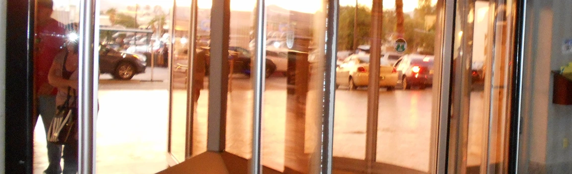 Storefront Glass Repair Cost in New Smyrna Beach, FL